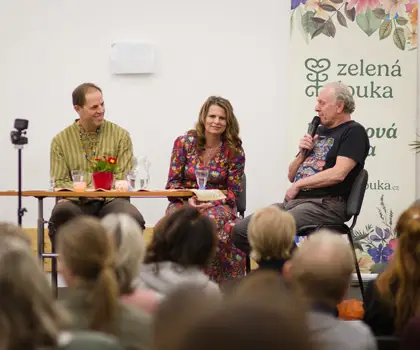 Povídání s Jaroslavem Duškem - O stromech, loukách, vůních a lenochodech